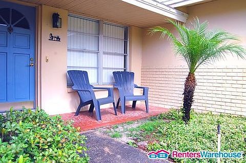3rd image of 255 E Lake Dr
