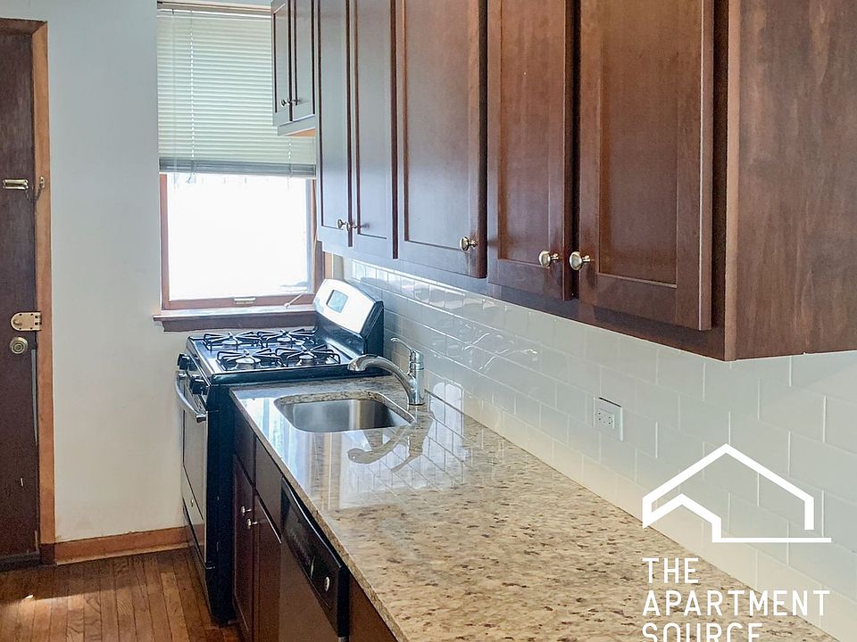 1st image of 866 W Lill Ave Unit 3
