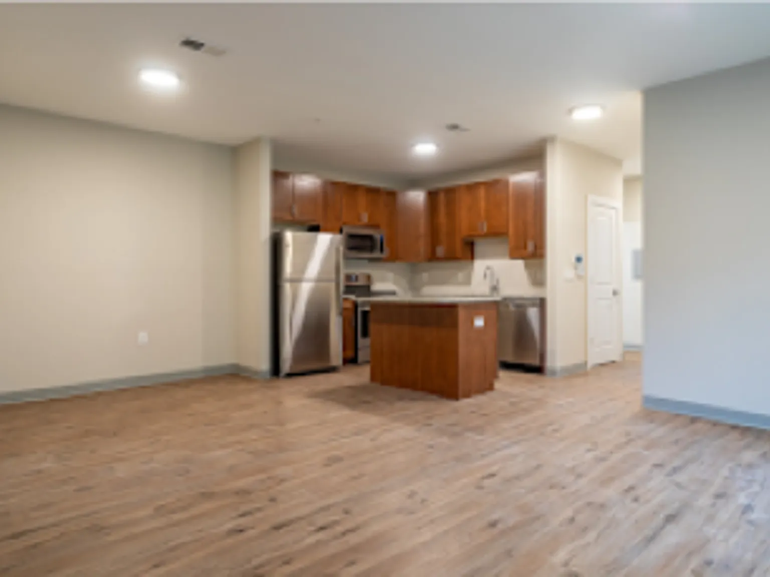 Main Rd Apartments — Photo 2