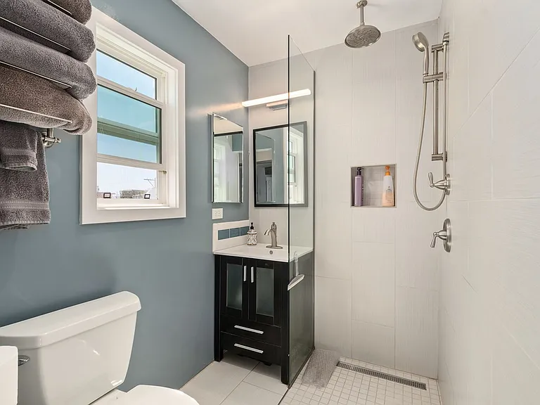 735 Verona Ct — Photo 11