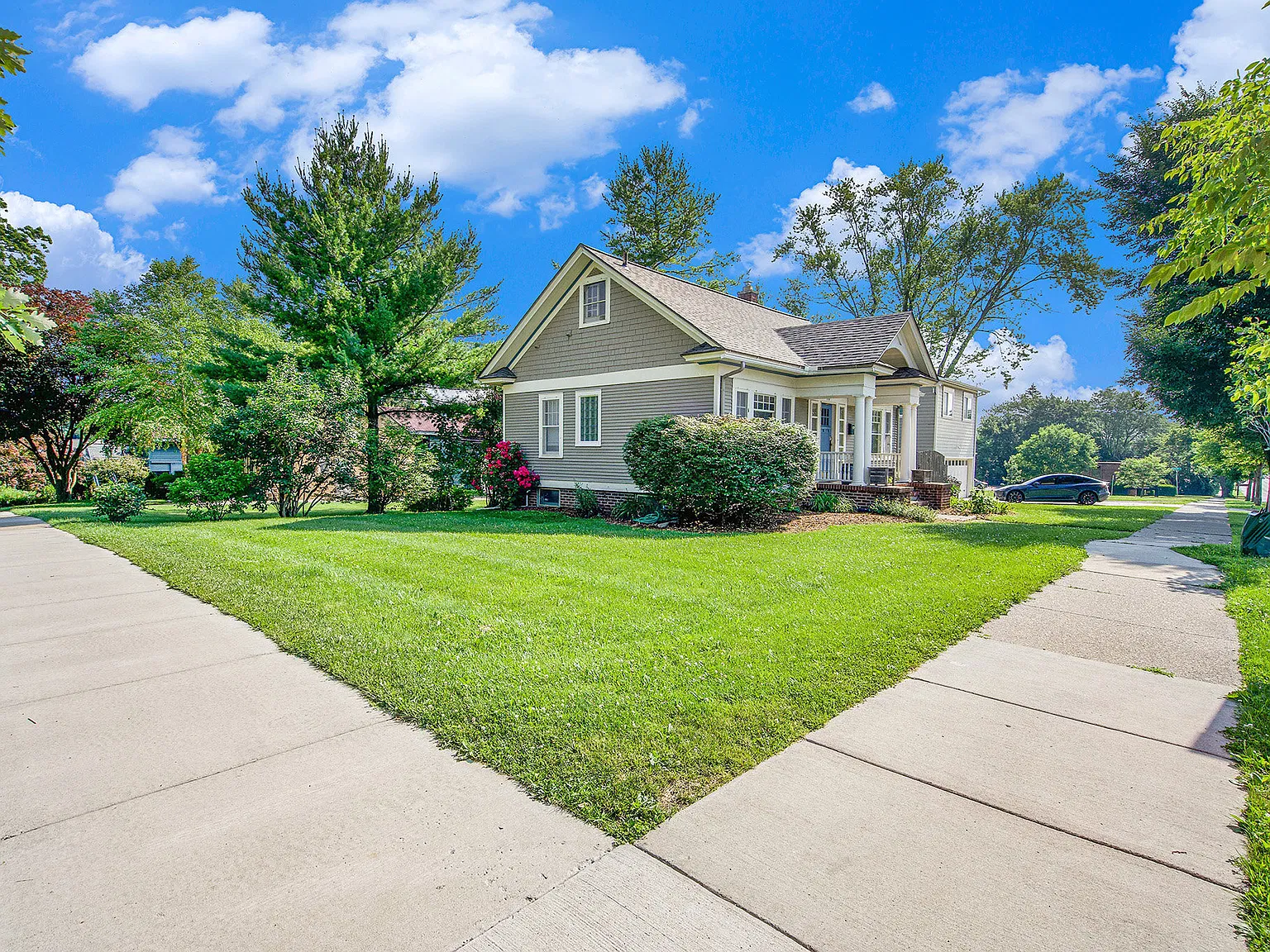 3 bed, 1150 sqft, $3,333 — Photo 4