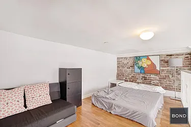 Rented by Bond New York