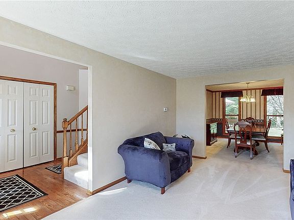 2nd image of 2827 Sikes Ln