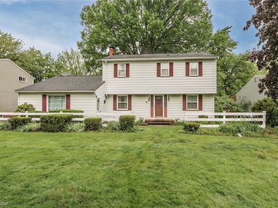 5693 Falkirk Rd, Lyndhurst, OH, 44124