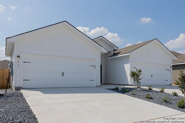 1st image of 609 Heathers Way #611