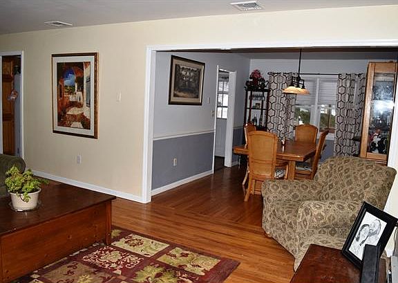 3rd image of 7 Tara Dr