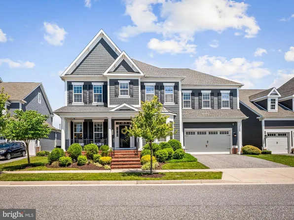 6408 Paddington St, Middle River, MD 21220
