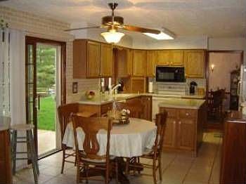 5th image of 825 Ashbury Dr