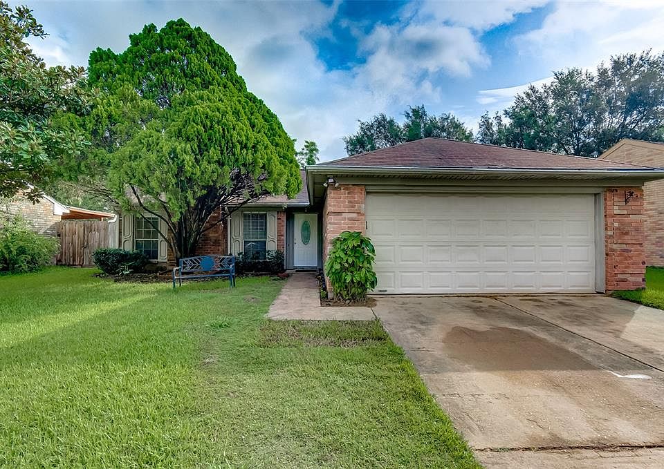 1st image of 22806 Dabney Manor Ln