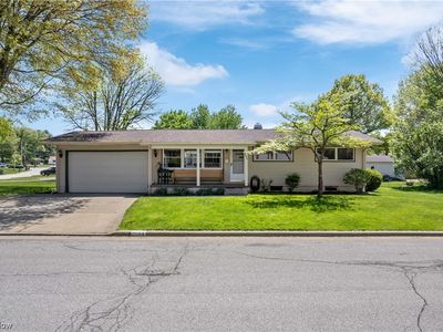 1044 Bel Air Dr NW, North Canton, OH, 44720