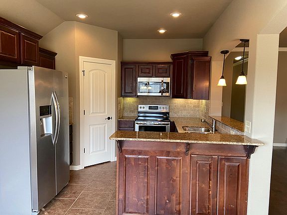Kitchen - all appliances included