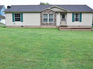 404 Neighbor St, Newcomerstown, OH 43832