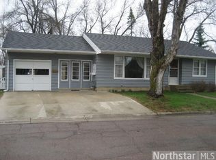 117 Riverside Ln, Jordan, MN 55352