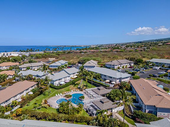 5th image of 75-6081 Alii Dr APT F204