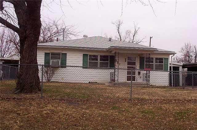 1st image of 617 SW 34th St
