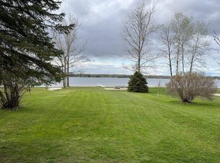 1932 N Salisbury Dr, Gladwin, MI