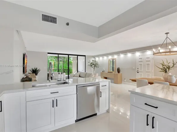 7186 Promenade Dr #201, Boca Raton, FL 33433