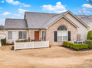 8822 Parkview Oaks Cir, Olive Branch, MS 38654