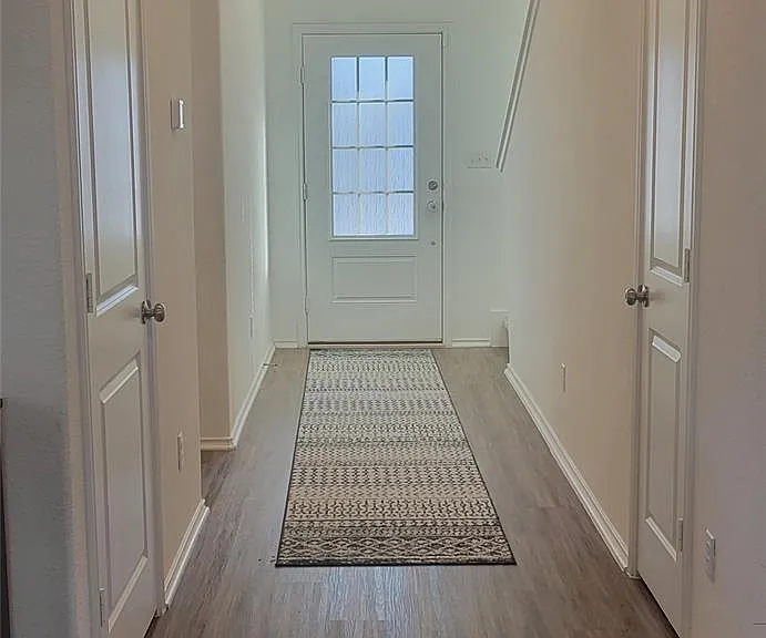 1509 Weatherford Ln — Photo 5