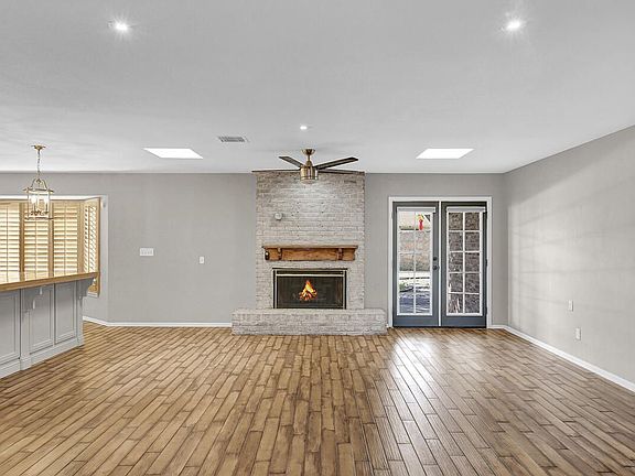 5th image of 9104-H Burgess Dr