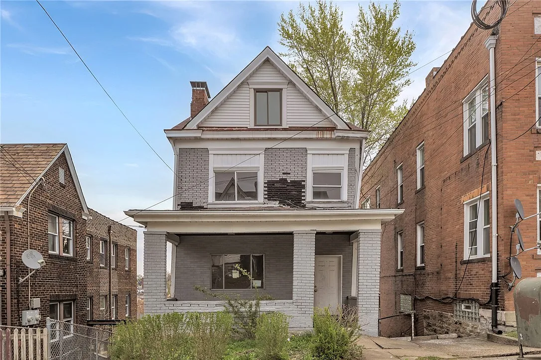 462 Hays Ave photo 1