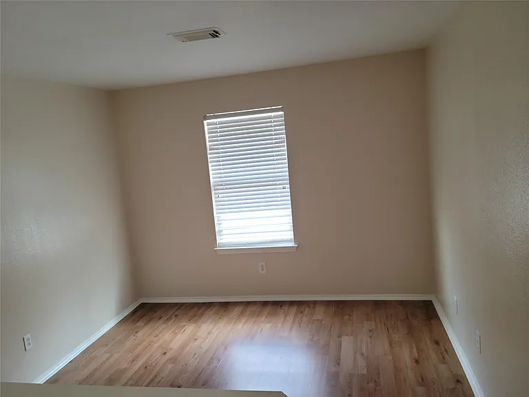 7915 Summerfern Ct — Photo 18