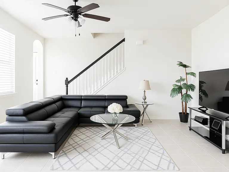 8311 Greys Ln — Photo 6