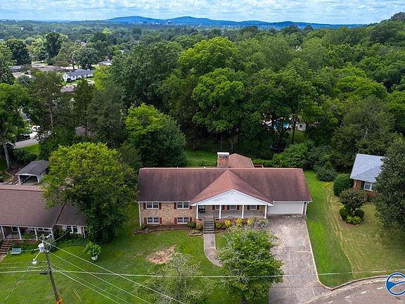 4th image of 2505 Isabelle Cir NE