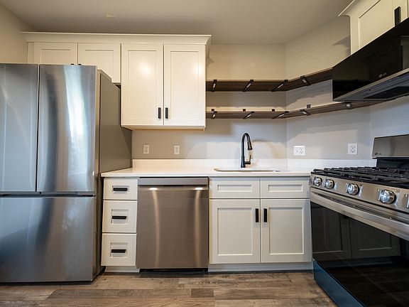 3rd image of 2612 2nd Ave S APT 2
