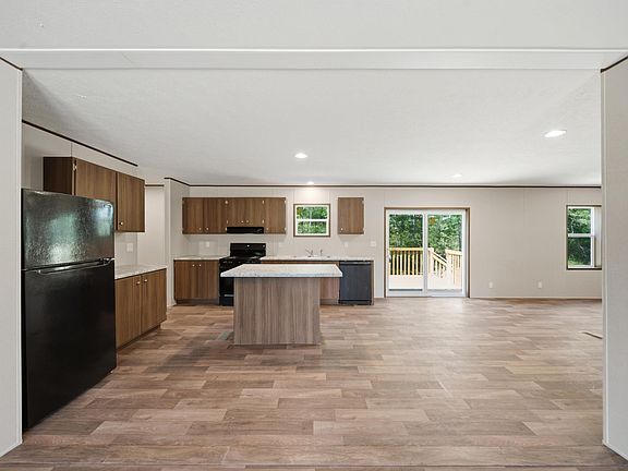 4th image of 212 Paula Ct