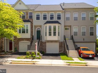 6713 Dorothy Giles Ct, Alexandria, VA 22315