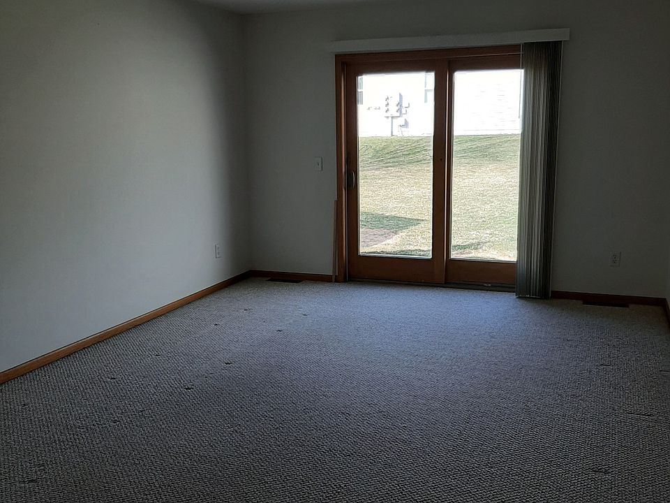 2nd image of 110 Maple Ct