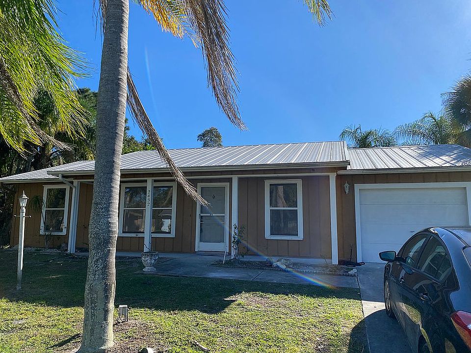 1st image of 2432 SE Gillette Ave