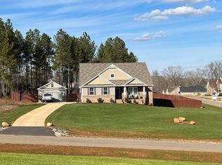 1095 Willow Grove Ln, York, SC 29745