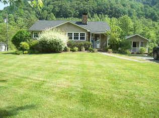 975 Campbell Dr, Sneedville, TN 37869