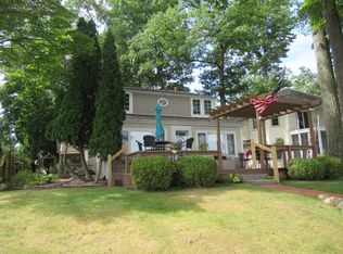 22246 Lake St, Cassopolis, MI 49031