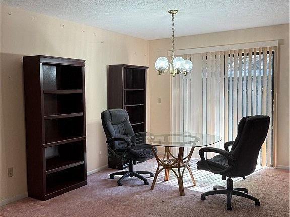 4th image of 32 Dogwood Dr