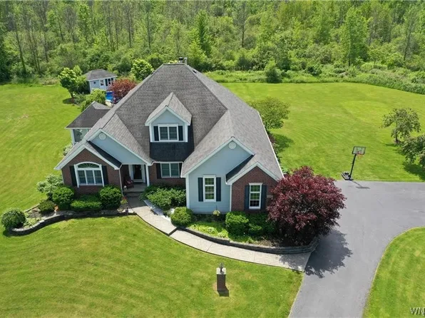 11507 Renee Ct, Marilla, NY 14102