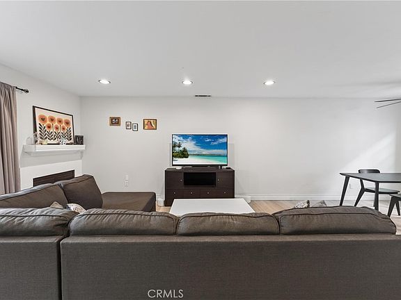 4th image of 107 W Spring St Unit C