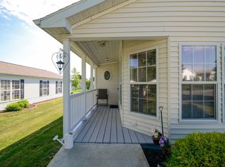28 Naples Dr, Poughkeepsie, NY 12603