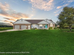 7520 W Price Rd, Saint Johns, MI 48879