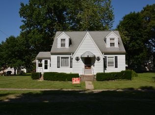 212 S Benton St, Tampico, IL 61283