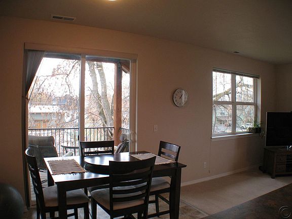 4th image of 2002 S 6th St W APT 202