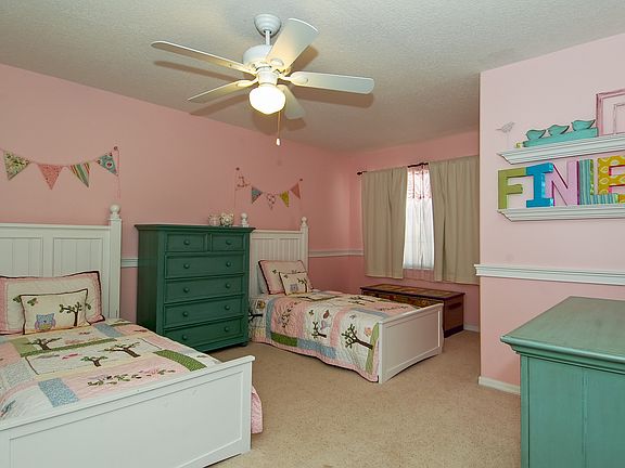 5th image of 9818 Royal Palm Blvd