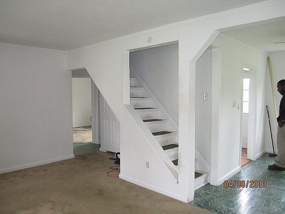 2nd image of 6216 Sunshine Ave