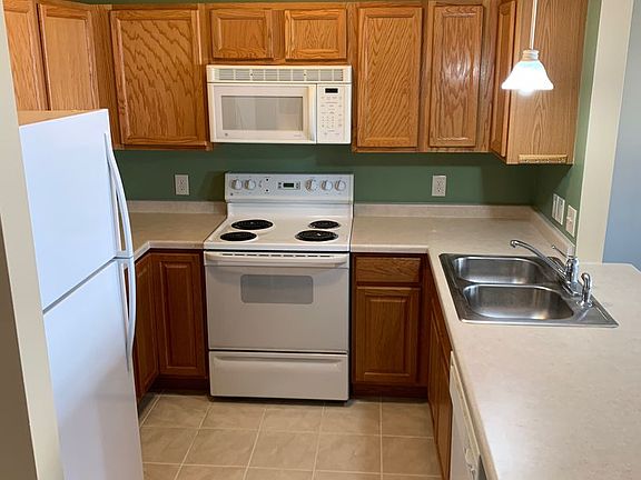 4th image of 6824 Meadow Grass Ln S