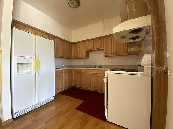 4th image of 2237 S Canal St Unit 3D