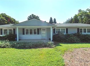 3412 Cloverdale Dr, Greensboro, NC 27408