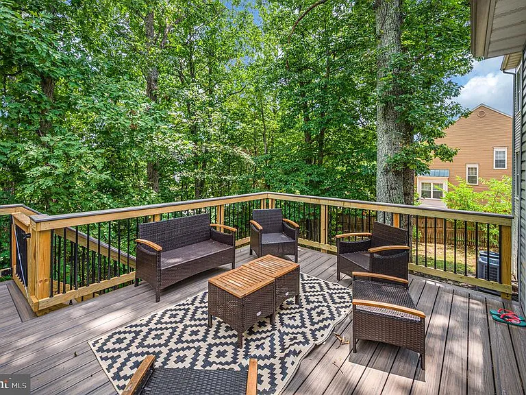 15385 Windsong Ln — Photo 46