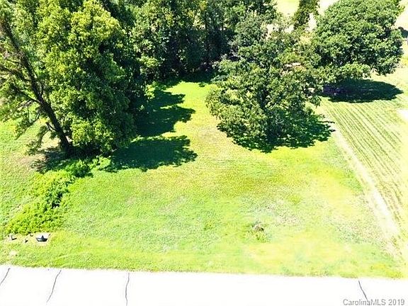 2nd image of 4224 Plantation Dr